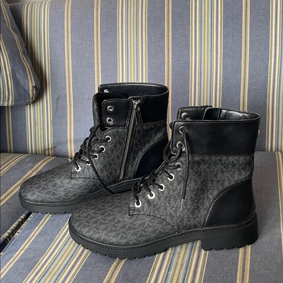 Michael Kors Black and Gray Men's Boots - Picture 1 of 8